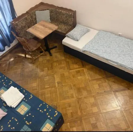 Cozy Soukenicka S16 Prag